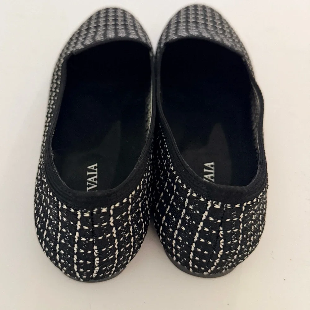 Vivaia Audrey Round-Toe Loafers Womens Flats B&W Tweed Knit Size 42 US 10.5